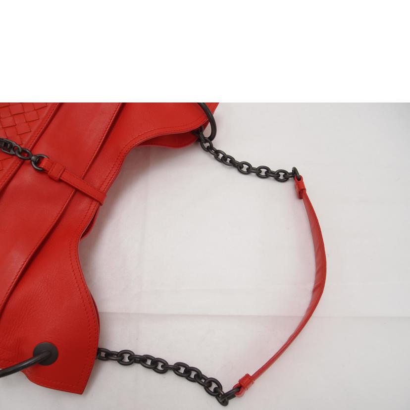 BOTTEGA VENETA ボッテガヴェネタ 赤系 レザー ショルダーバッグ ワンショルダーバッグ 肩掛け レディース/イントレチャートセミショルダー/レッド系//Aランク/69