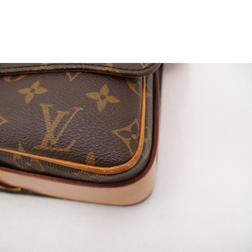 LOUIS VUITTON ルイヴィトン ルイ・ヴィトン ビトン ショルダーバッグ ブラウン メンズ レディース 定番 人気 LV 斜め掛け 肩がけ/カルトシエール26/モノグラム/M51252//871**/ABランク/69