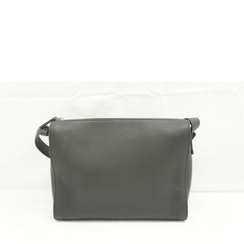 GIORGIO ARMANI ジョルジオアルマーニ/レザーメッセンジャーバッグ/Y2M197 YDZ1J//Aランク/05