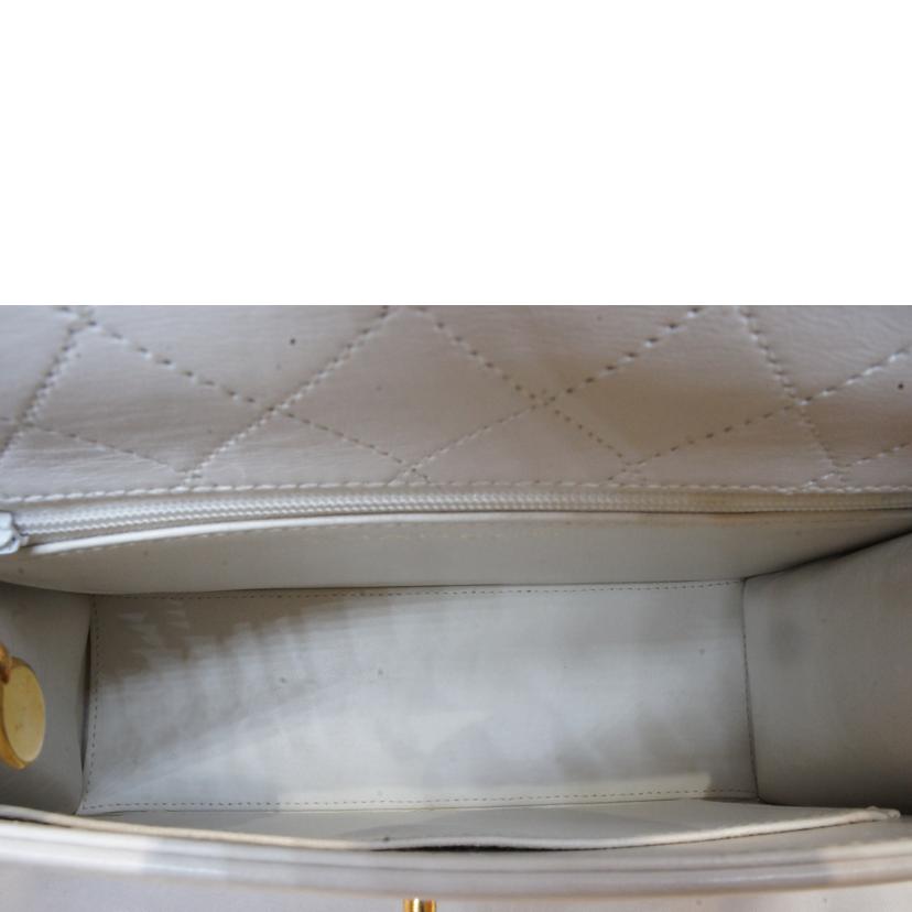 CHANEL シャネル/マトラッセチェーンショルダーバッグ/カーフ/ホワイト//1796294/ABランク/92