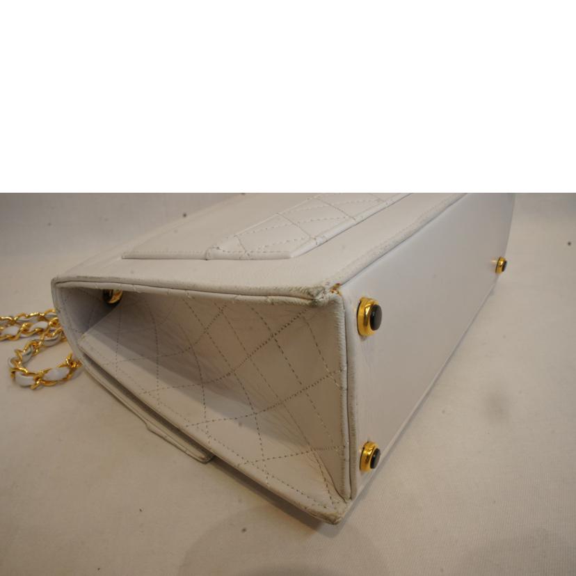 CHANEL シャネル/マトラッセチェーンショルダーバッグ/カーフ/ホワイト//1796294/ABランク/92