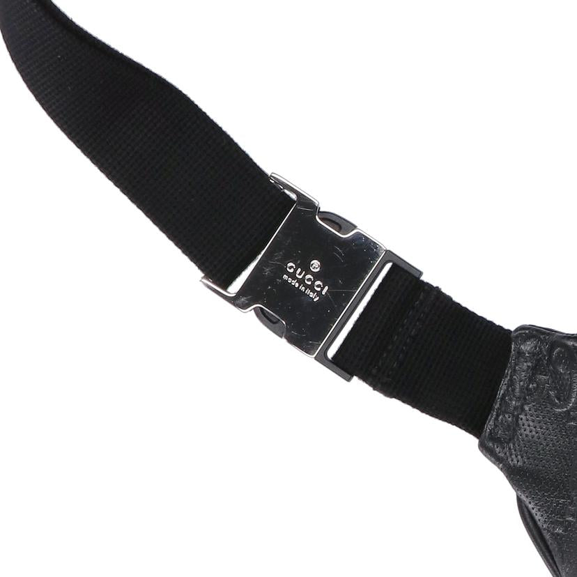 GUCCI グッチ/GGエンボスレザーボディバック/645093//525***/ABランク/75