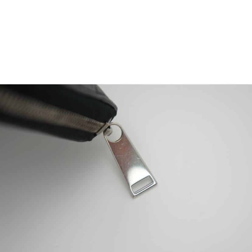 BOTTEGA VENETA ボッテガベネタ/エンボスレザージップアラウンドウォレット/593217//S02169189T/SAランク/75