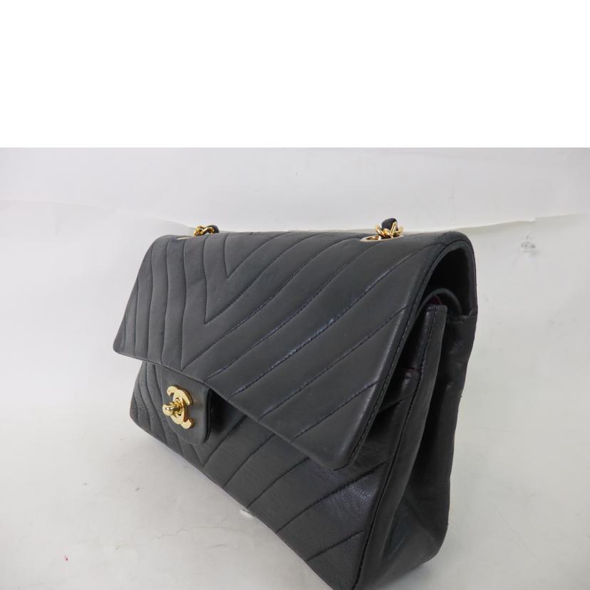 CHANEL シャネル/ココマークダブルフラップチェーンショルダーバッグ/シェブロン/黒/ゴールド金具//191****/Bランク/84