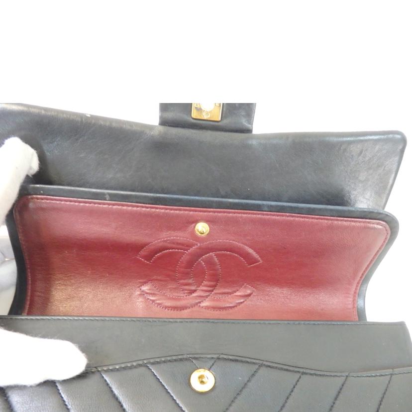 CHANEL シャネル/ココマークダブルフラップチェーンショルダーバッグ/シェブロン/黒/ゴールド金具//191****/Bランク/84