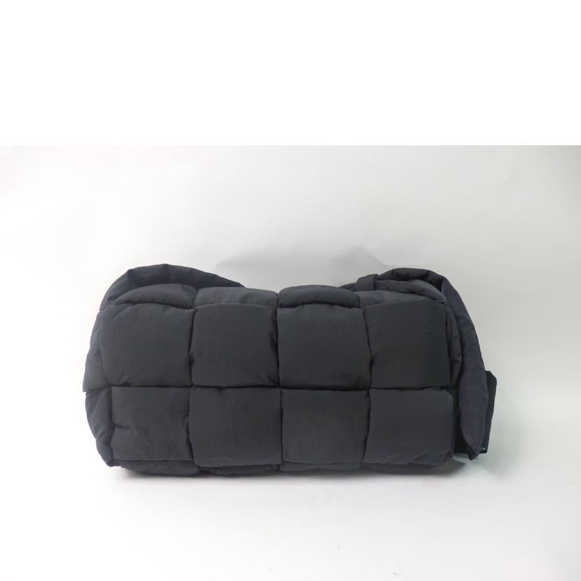 BOTTEGA VENETA ボッテガヴェネタ/パデッドテック・カセット/イントレチャート/ナイロン/ショルダーバッグ/628951//B09850392L/Aランク/84