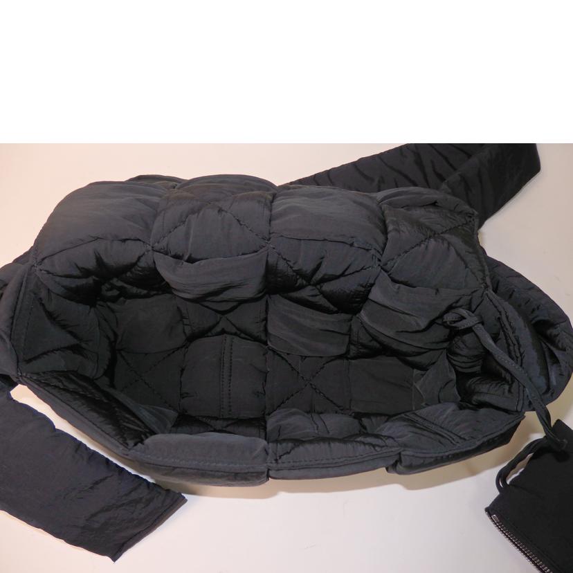 BOTTEGA VENETA ボッテガヴェネタ/パデッドテック・カセット/イントレチャート/ナイロン/ショルダーバッグ/628951//B09850392L/Aランク/84