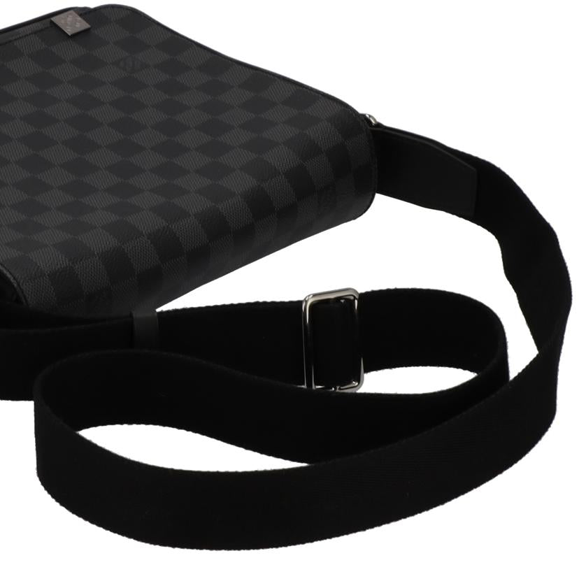 LV ルイヴィトン/ディストリクトPM NM/ダミエ・グラフィット/N41028//CA3197/Aランク/75