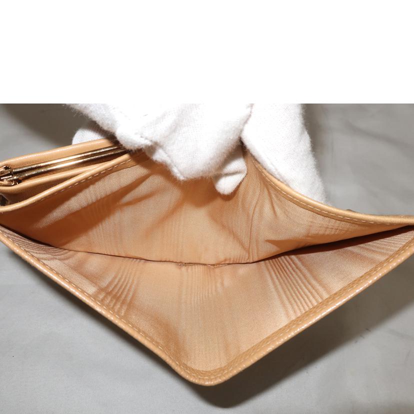 CHANEL/二つ折り財布 ベージュ系//8654070/ABランク/65