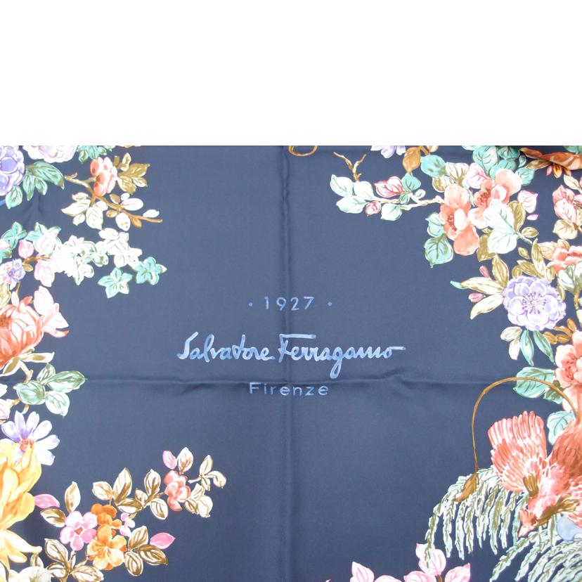 Ferragamo フェラガモ 大判 レディース/シルクスカーフ90×90/フラワー/ブルー//Sランク/69
