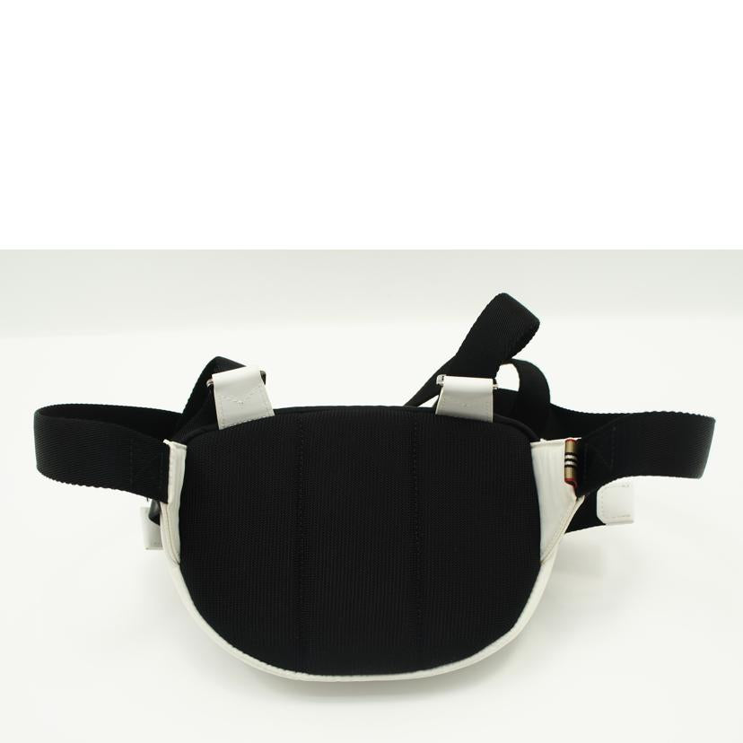 BURBERRY バーバリー/バーバリーナイロンボディバッグ/8028243//Aランク/75