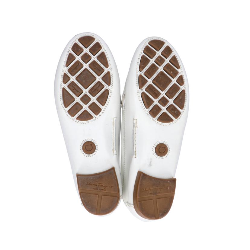 Ferragamo フェラガモ/フェラガモ スムースレザークラシックローファ/#5/ホワイト/SN26530//#5/ABランク/75