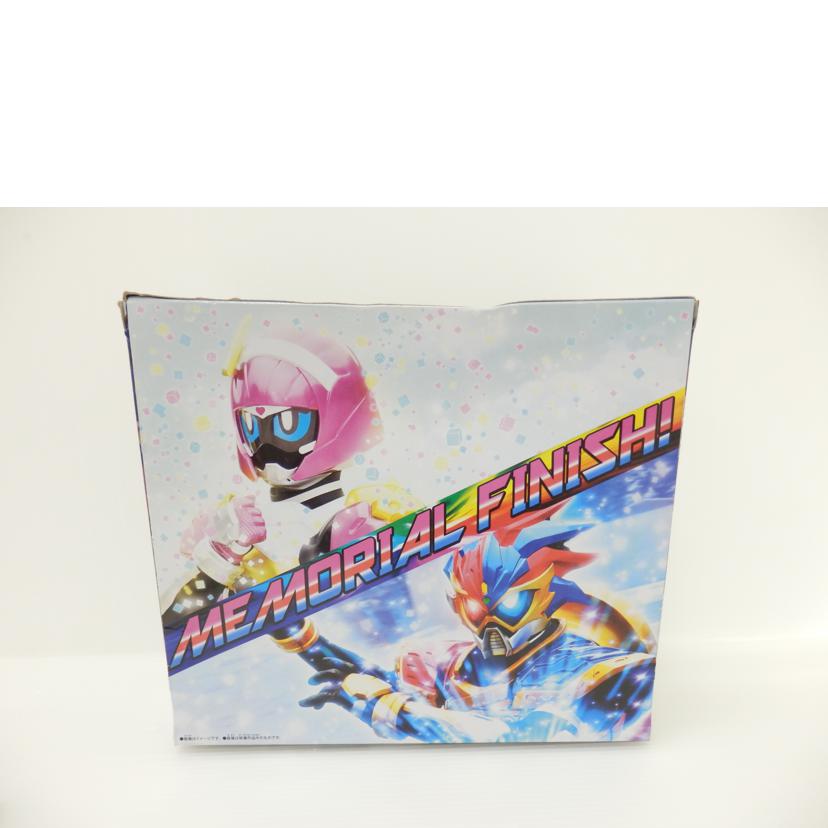 BANDAI バンダイ/DX仮面ライダーエグゼイド メモリアルフィニッシュガシャットセットII 「仮面ライダーエグゼイド」 プレミアムバンダイ限定 //Aランク/88