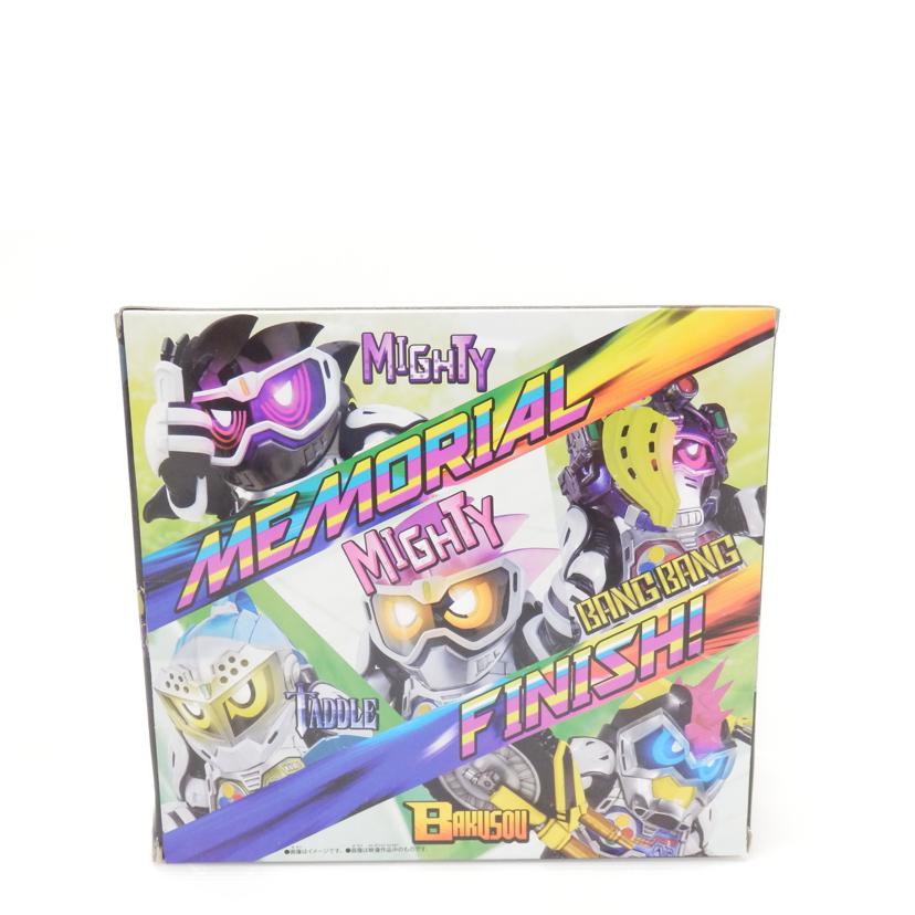 BANDAI バンダイ/DX仮面ライダーエグゼイド メモリアルフィニッシュガシャットセット 「仮面ライダーエグゼイド」 プレミアムバンダイ限定//Aランク/88