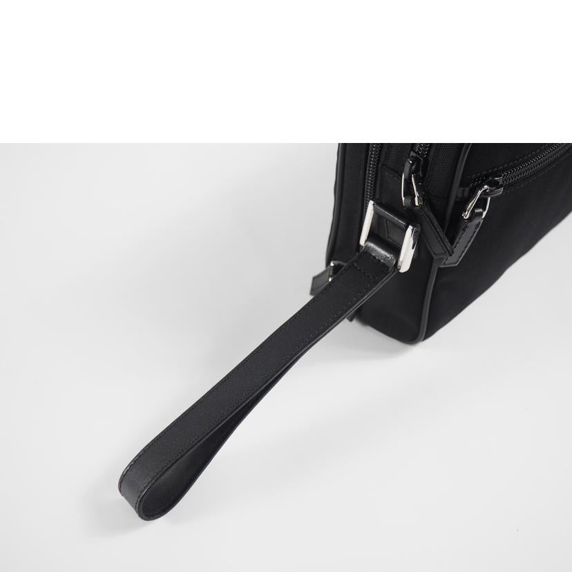 GUCCI グッチ/ナイロンクラッチバッグ/シルバー金具/黒/018 1607//Aランク/79