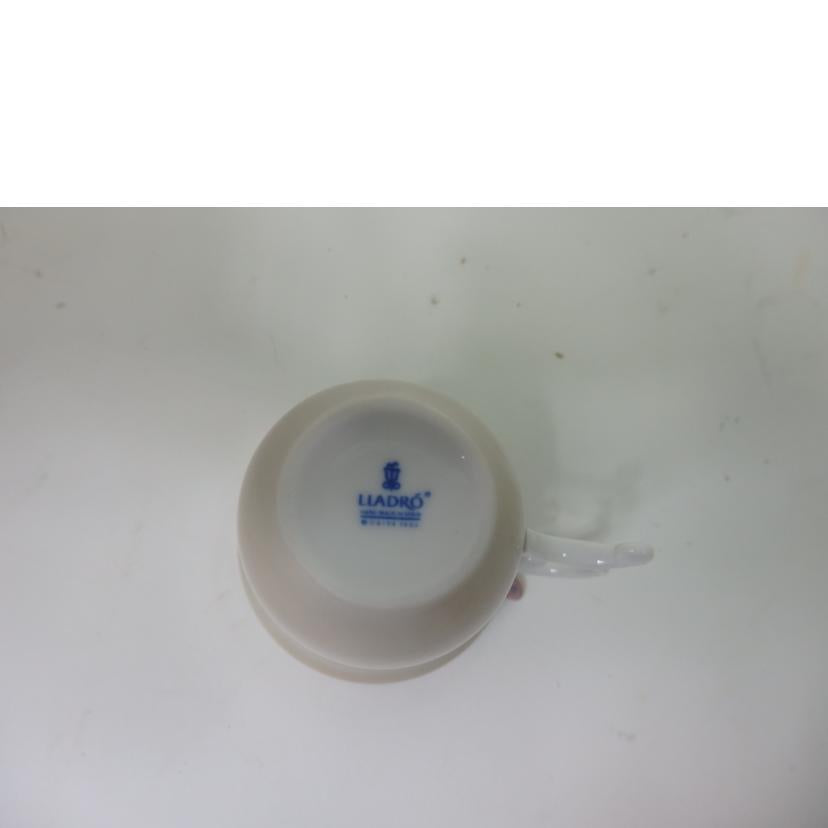 LLADRO リヤドロ/CAT&BUTTERFLY CUP WI SAUCER カップ&ソーサー//ABランク/84