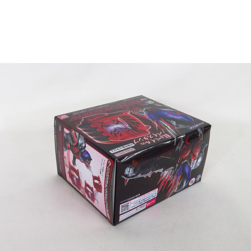 BANDAI バンダイ/DXクリムゾンベイルバイスタンプ/仮面ライダーリバイス//SAランク/81