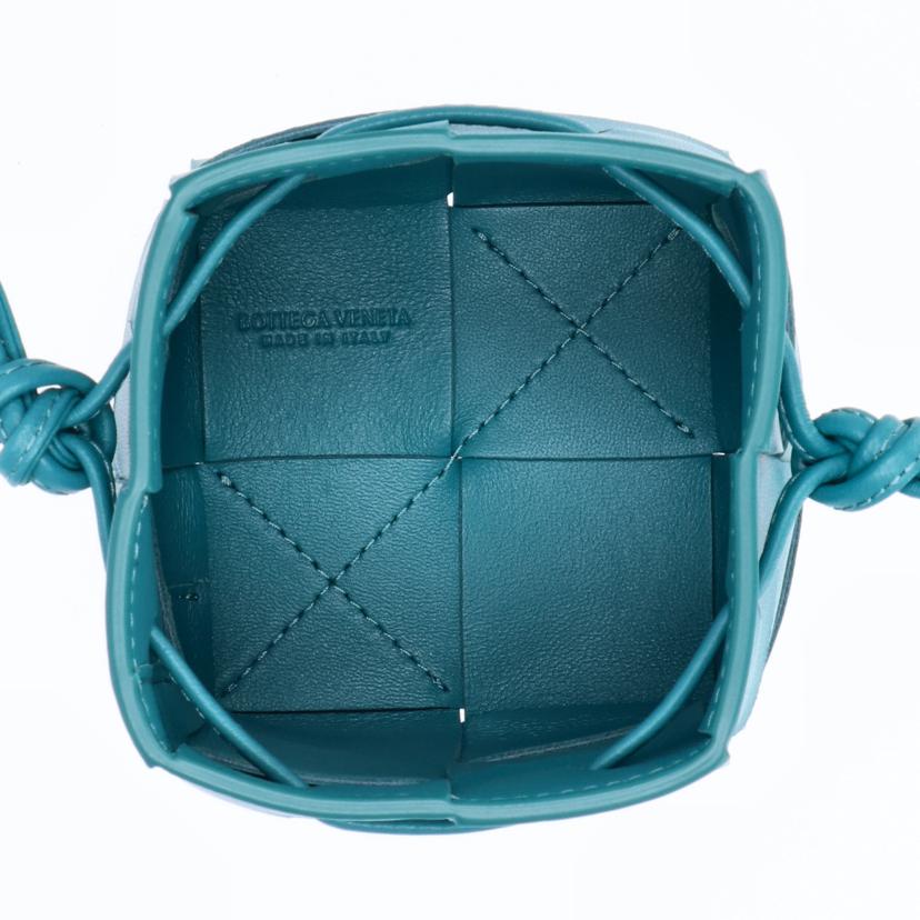 BOTTEGA VENETA ボッテガヴェネタ/カセットミニクロスボディバケットバッグ/680217//Aランク/75