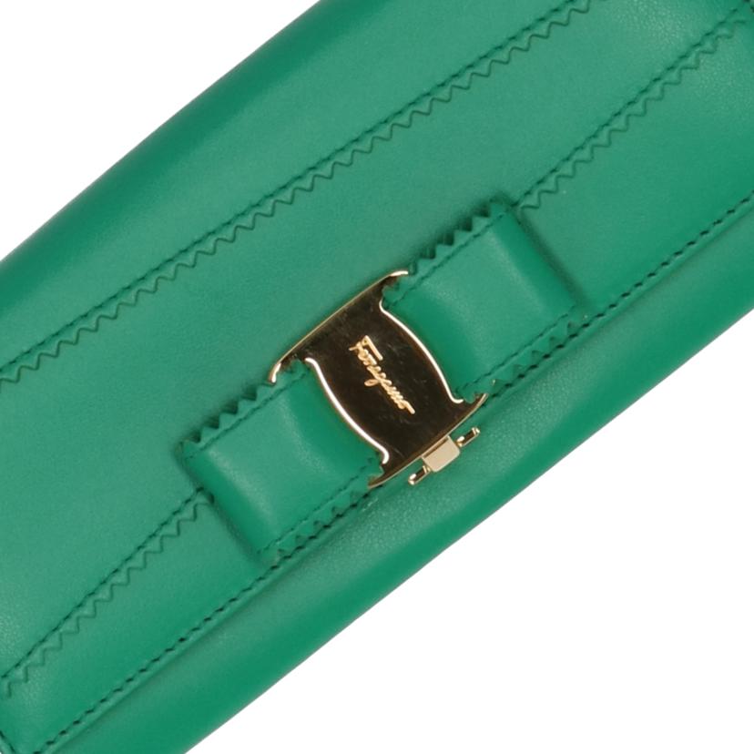 Ferragamo Ferragamo/ヴァラ二つ折り長財布/グリーン/IY-66//C675/Aランク/75