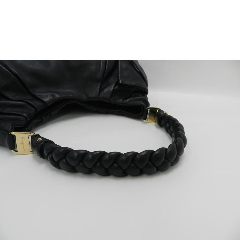 Ferragamo フェラガモ 黒 肩掛け レディース/サイドリボンレザーワンショルダー/ブラック/AB-21 C516//Aランク/69