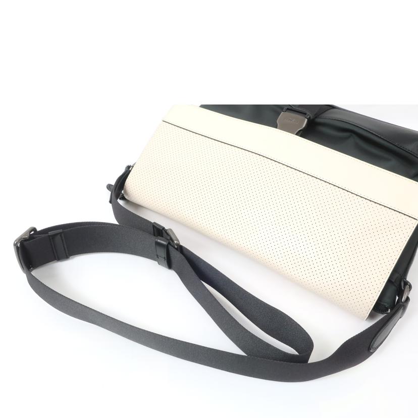 COACH コーチ/バイクショルダーバッグ ホワイト ブラック/F71968//K1761/ABランク/65