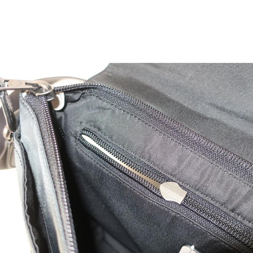 COACH コーチ/バイクショルダーバッグ ホワイト ブラック/F71968//K1761/ABランク/65