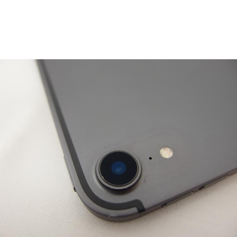 Apple アップル 2018年/iPad Pro 11インチ Wi-Fi+Cellular 64GB/MU0M2J/A//DMPZP0B1KD7V/Bランク/04