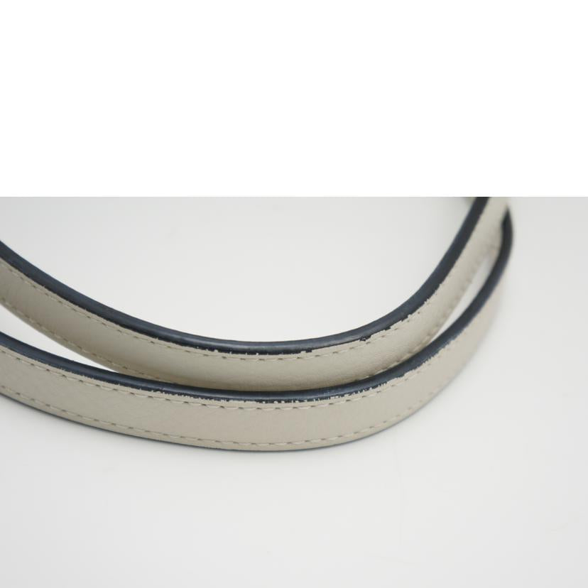 CHANEL シャネル/マトラッセ/ソフトキャビアチェーントート/ホワイト//25045020/Aランク/75