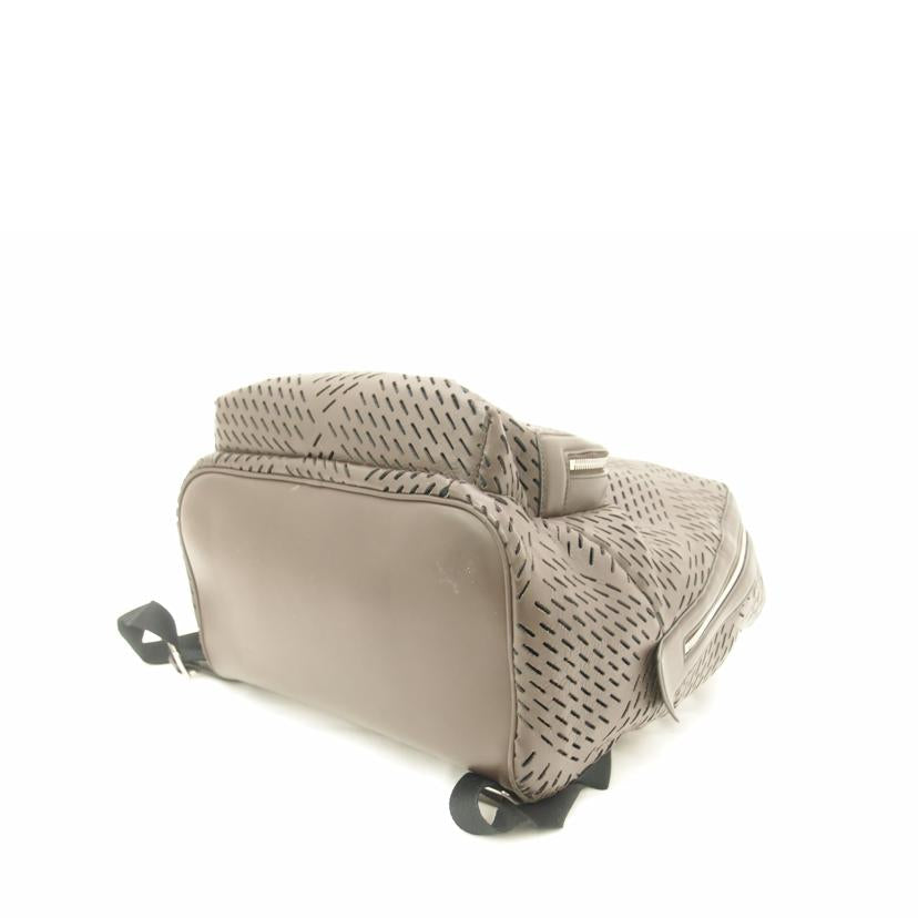 BOTTEGA VENETA ボッテガ・ヴェネタ リュック 茶 メンズ レディース/パンチングレザーバックパック/ブラウン//Aランク/69