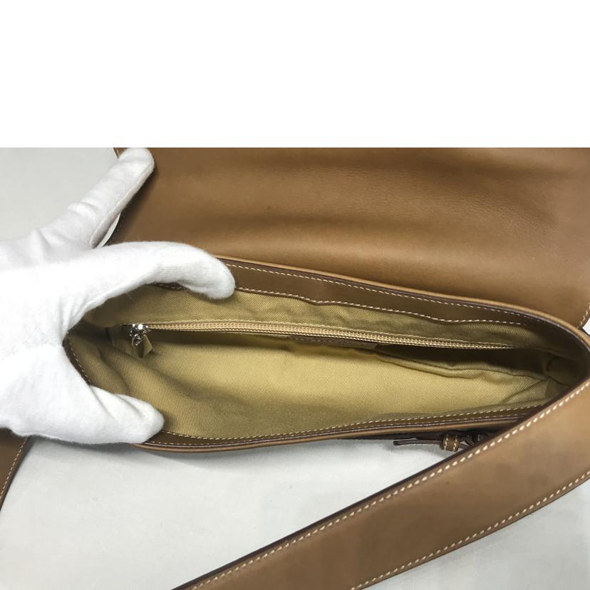 Salvatore Ferragamo サルバトーレ フェラガモ/ガンチーニ レザーショルダーバッグ/215823/Bランク/52