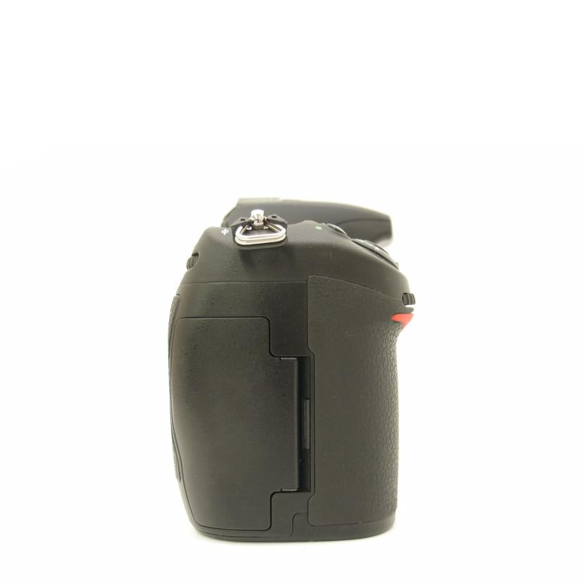 Nikon ニコン/ボディ/デジタル一眼レフ/D300//2108630/ABランク/69