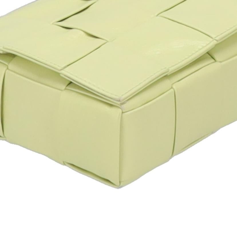 BOTTEGA VENETA ボッテガヴェネタ/カセット/マキシイントレチャート/ショルダーバッグ/レモンウォッシュ/667298//ABランク/75