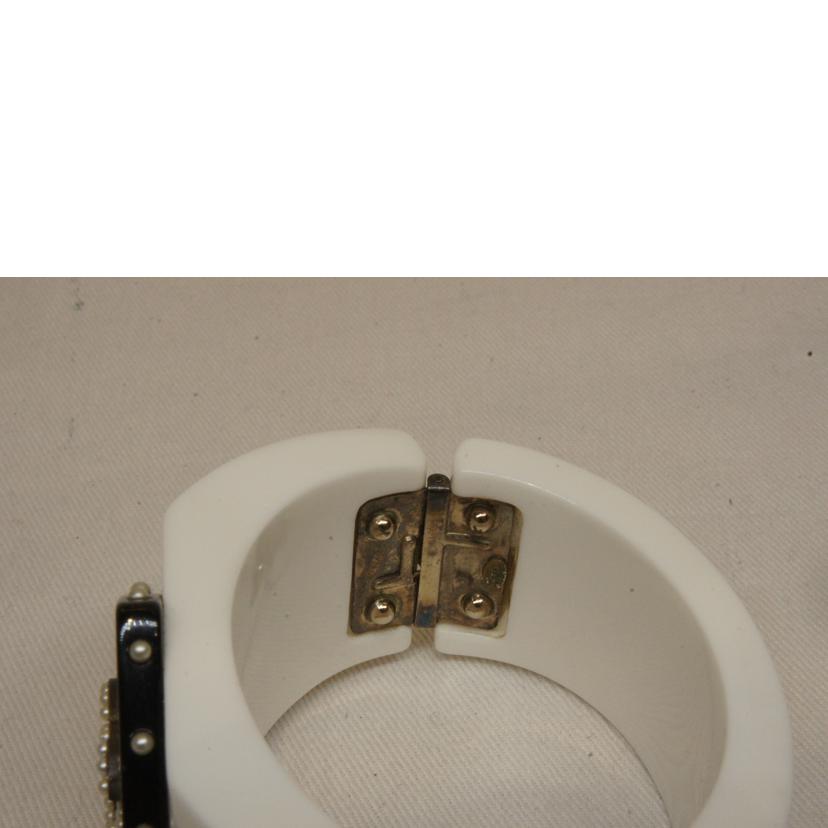 CHANEL シャネル/プラスチックホワイトバングル//ABランク/92