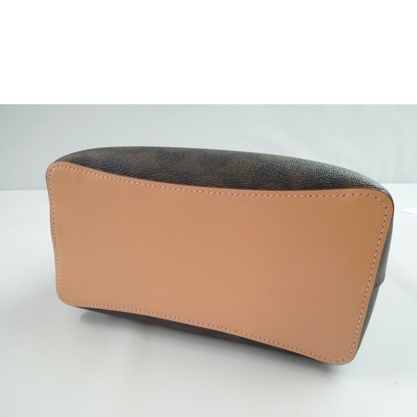 COACH コーチ/ラグジュアリーシグネチャースモールタウンバケット/2312//J2123/Aランク/83