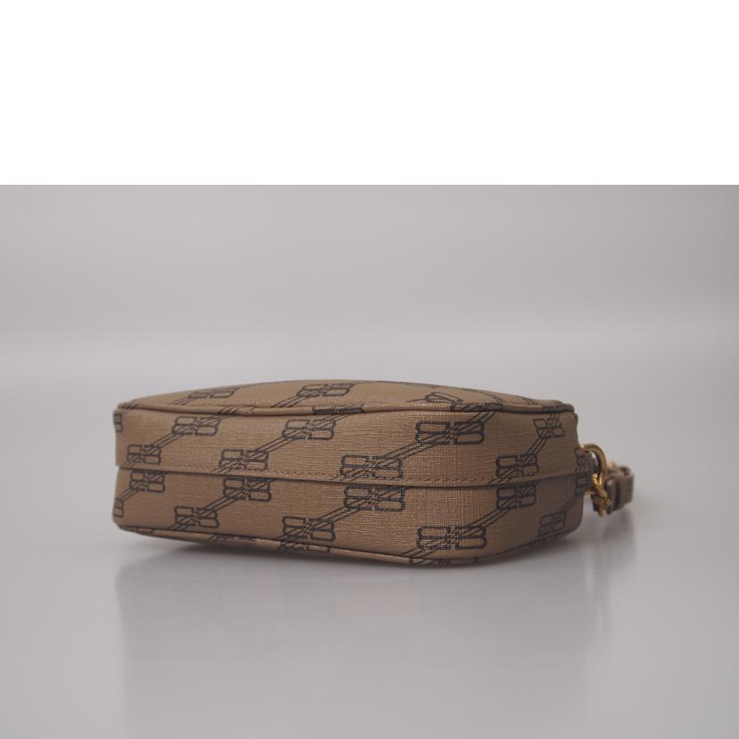 BALENCIAGA バレンシアガ/BBモノグラムシグネチャー スモールカメラバッグ/702701 210DH//SAランク/76