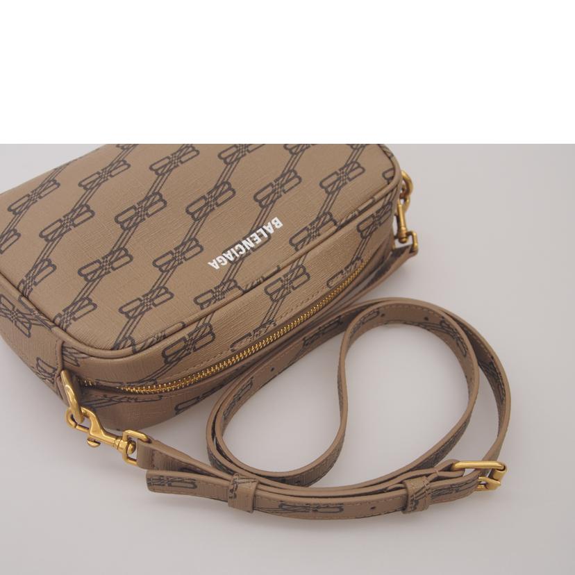 BALENCIAGA バレンシアガ/BBモノグラムシグネチャー スモールカメラバッグ/702701 210DH//SAランク/76