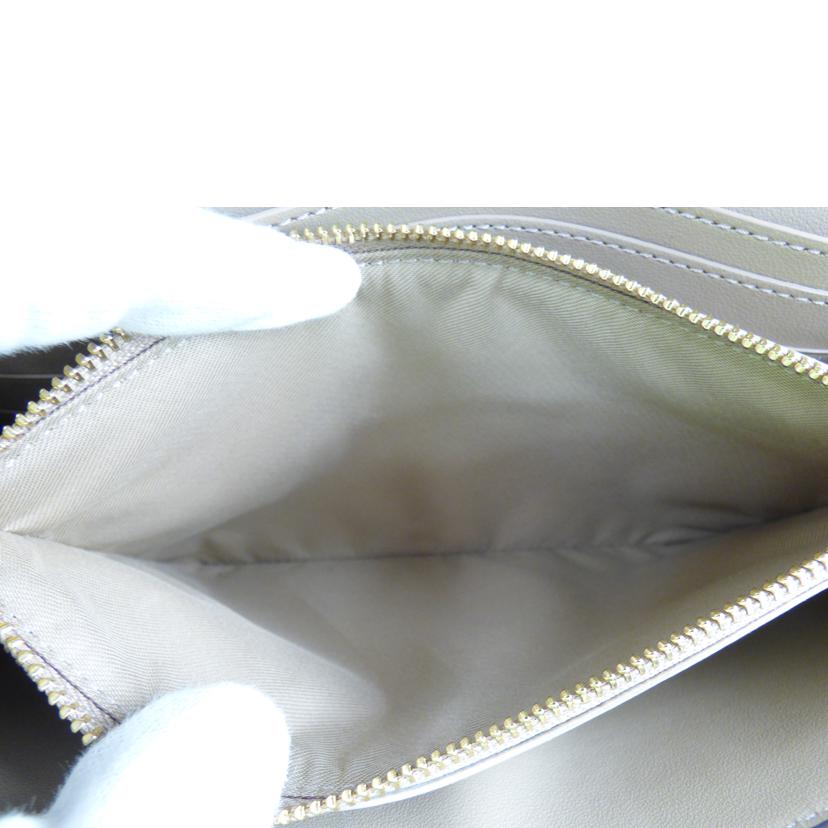 COACH コーチ/タミー クラッチ クロスボディ ウィズ ドリーミー ベジー プリント/C8332//B2257/Aランク/64