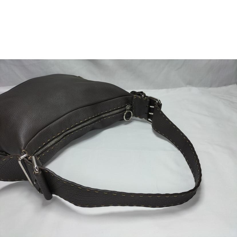 FENDI フェンディ/セレリア レザー ワンショルダーバッグ/NO49-19-12925//Bランク/52