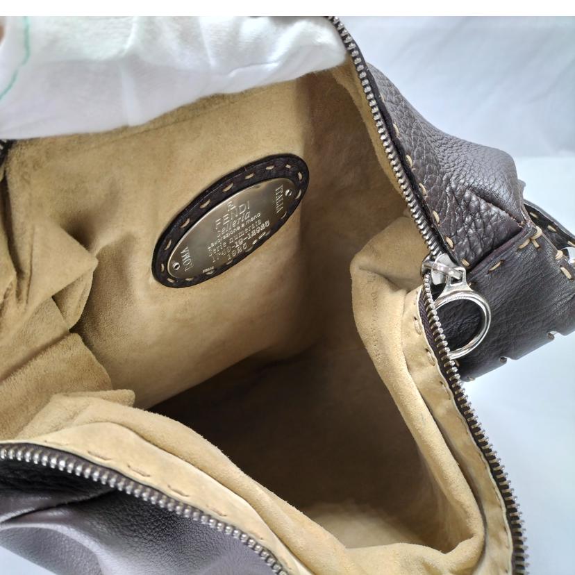 FENDI フェンディ/セレリア レザー ワンショルダーバッグ/NO49-19-12925//Bランク/52