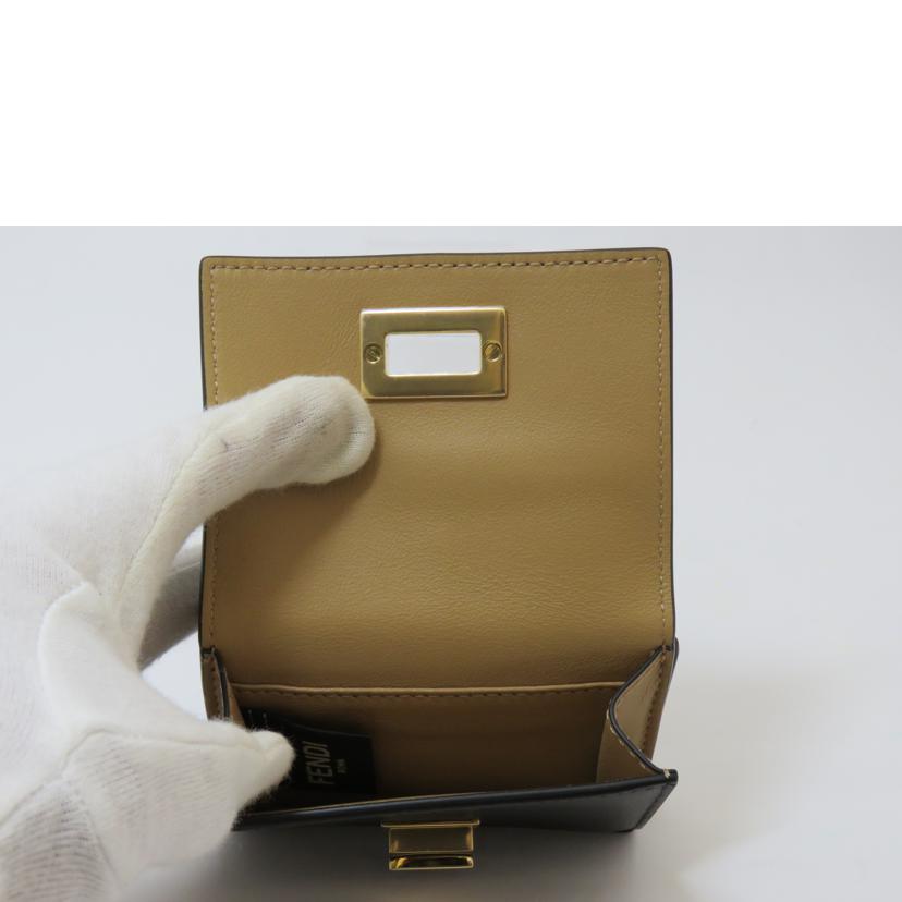 FENDI フェンディ/ミッピーナ・ピーカブーターンロッククロージャ/8M0415-A5DY//Aランク/90