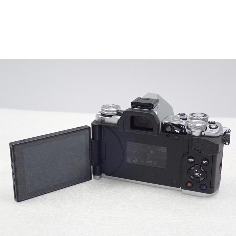 OKYMPUS オリンパス/ミラーレスデジタル一眼/E-M5 markII//Cランク/62