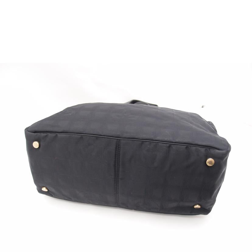 CHANEL シャネル トートバッグ 手提げ 肩掛け 黒 レディース/ニュートラベルライントートMM/ブラック/A15991//8021538/ABランク/69