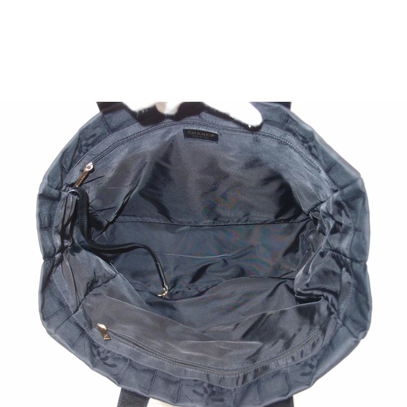 CHANEL シャネル トートバッグ 手提げ 肩掛け 黒 レディース/ニュートラベルライントートMM/ブラック/A15991//8021538/ABランク/69
