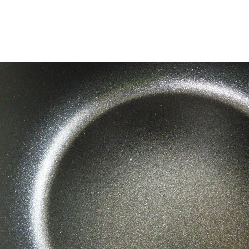 IRIS OHYAMA アイリスオーヤマ/電気圧力鍋/PC-EMA3-W//201106340/ABランク/64