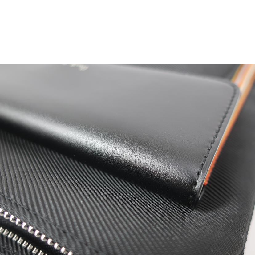 Paul Smith ポールスミス/ショルダーバッグ 薄型 スクエア 四角 ブラック マルチカラー//SAランク/65