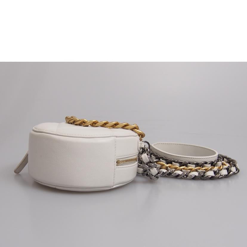 CHANEL シャネル/マトラッセ/ラウンドチェーンショルダー/白//30033427/Aランク/76