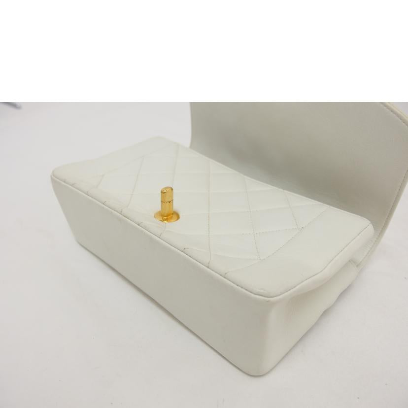 CHANEL シャネル ココマーク ゴールド金具 ホワイト/マトラッセ/ダイアナフラップ/ラムスキンチェーンショルダーバッグ//233****/Bランク/04