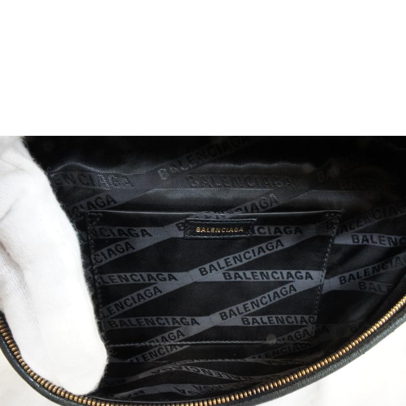 BALENCIAGA バレンシアガ/キルティングレザースモールベルトバッグボディバッグ/551550//SAランク/92