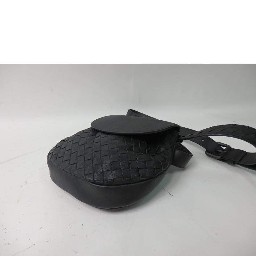 BOTTEGA VENETA ボッテガベネタ/イントレチャートウエストポーチ/黒/ベルトバッグ//B05584130T/Aランク/84