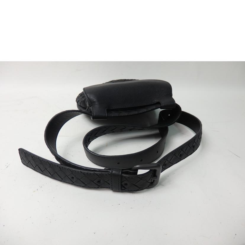 BOTTEGA VENETA ボッテガベネタ/イントレチャートウエストポーチ/黒/ベルトバッグ//B05584130T/Aランク/84